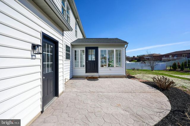 1790 HERMAN DR, York, PA 17408