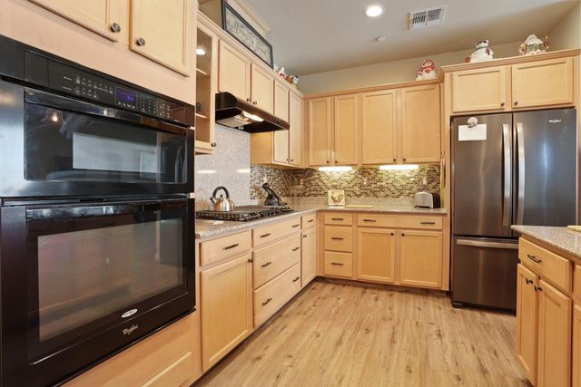1346 E Chestnut Hill Dr, Manteca, CA 95336