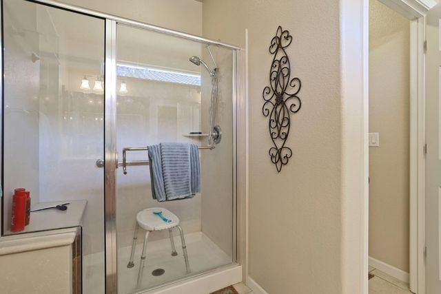 1346 E Chestnut Hill Dr, Manteca, CA 95336