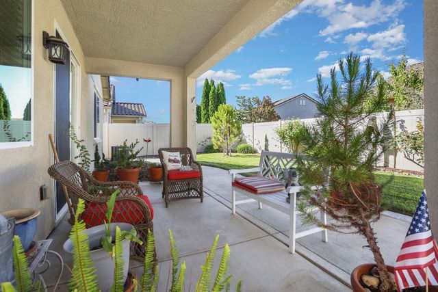 1346 E Chestnut Hill Dr, Manteca, CA 95336