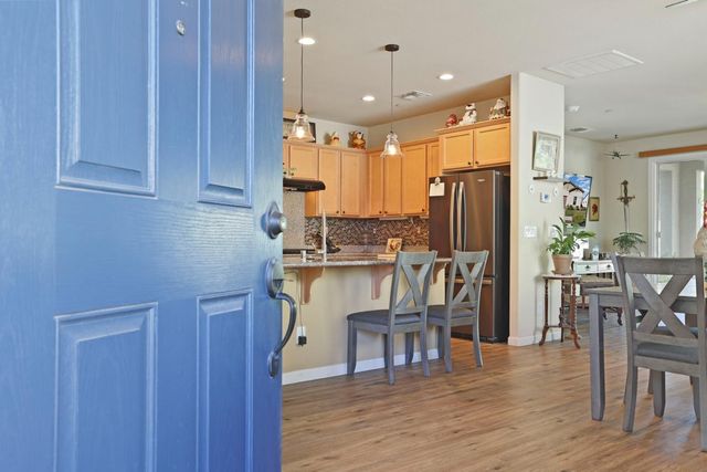 1346 E Chestnut Hill Dr, Manteca, CA 95336