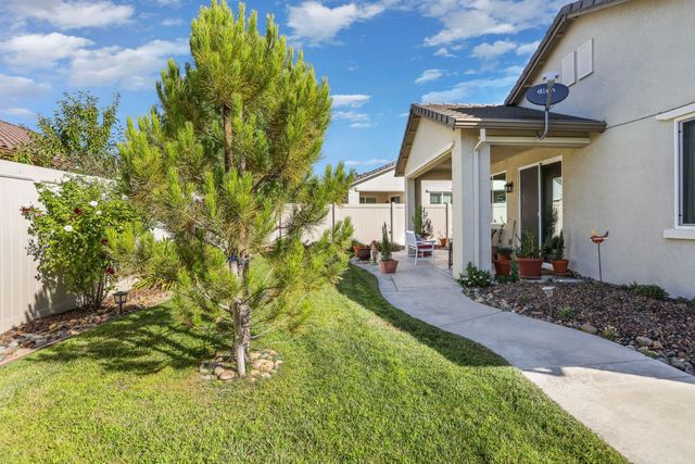 1346 E Chestnut Hill Dr, Manteca, CA 95336