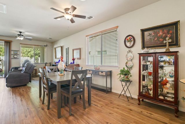 1346 E Chestnut Hill Dr, Manteca, CA 95336
