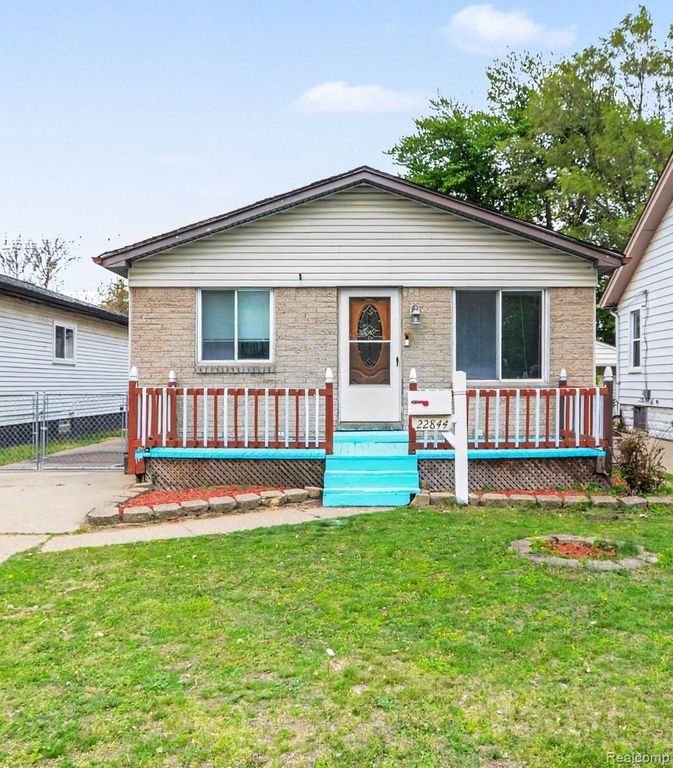 22844 Hillock Avenue, Warren, MI 48089