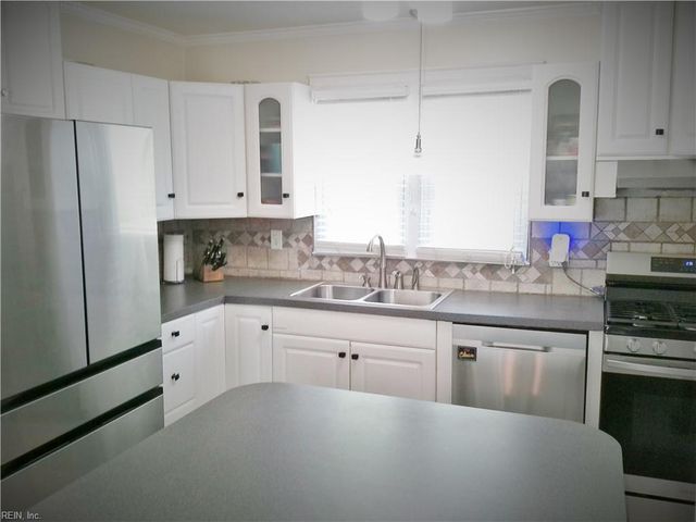 146 Harrington RD, Newport News, VA 23602