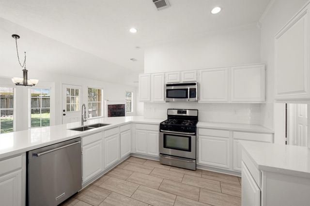 16014 Lakestone Drive, Tomball, TX 77377