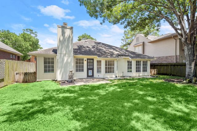 16014 Lakestone Drive, Tomball, TX 77377