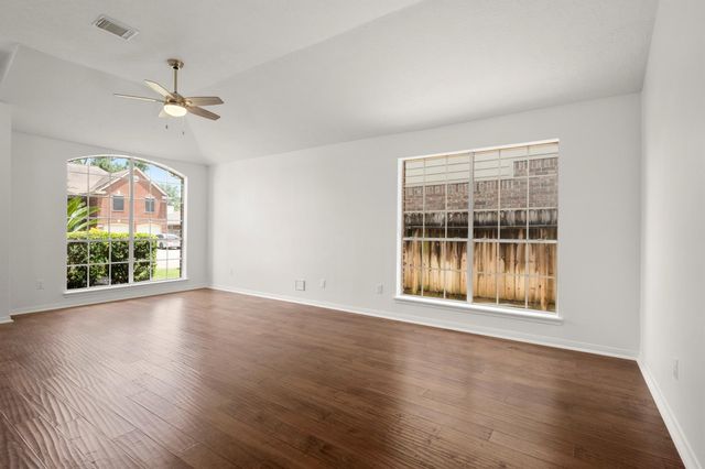 16014 Lakestone Drive, Tomball, TX 77377