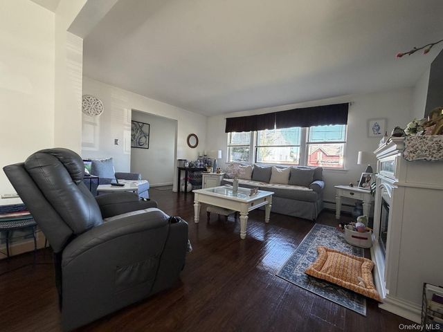 83 Althouse Avenue, East Rockaway, NY 11518