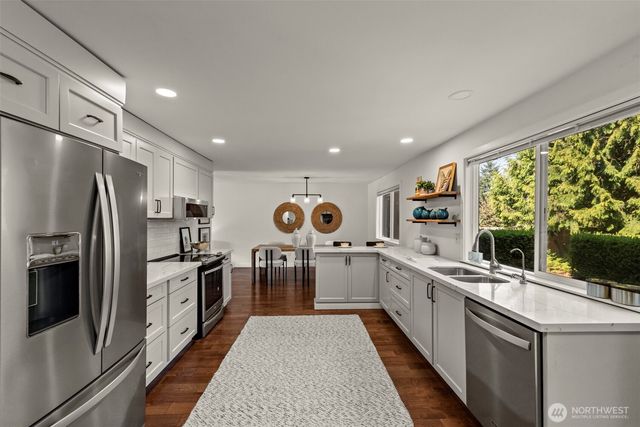 12518 SE 67th Street, Bellevue, WA 98006