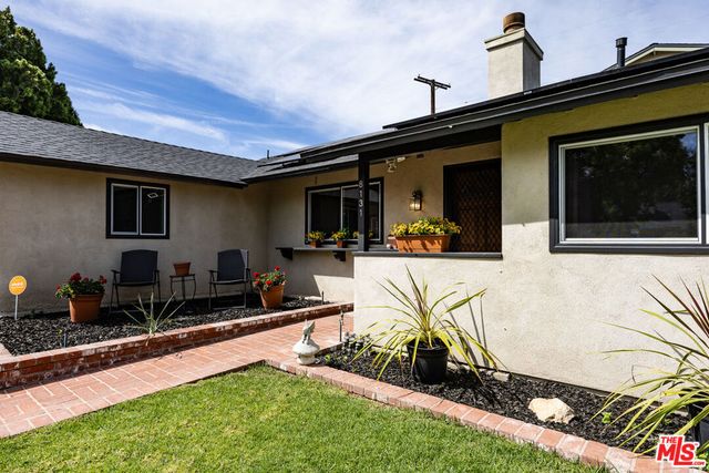 8131 Bianca Avenue, Northridge, CA 91325
