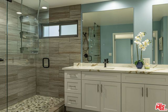 8131 Bianca Avenue, Northridge, CA 91325