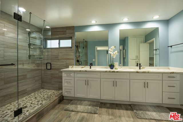 8131 Bianca Avenue, Northridge, CA 91325