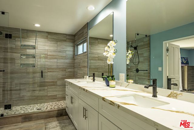 8131 Bianca Avenue, Northridge, CA 91325