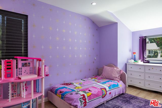 8131 Bianca Avenue, Northridge, CA 91325