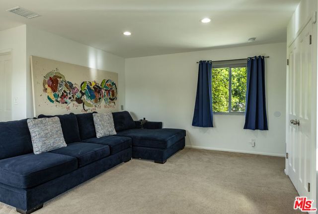 8131 Bianca Avenue, Northridge, CA 91325