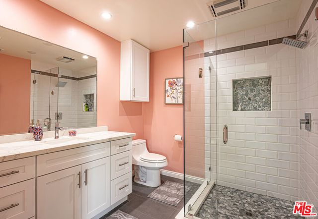 8131 Bianca Avenue, Northridge, CA 91325