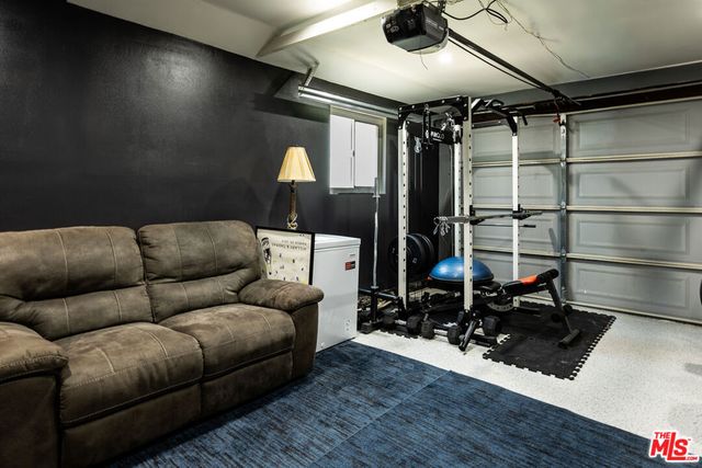 8131 Bianca Avenue, Northridge, CA 91325