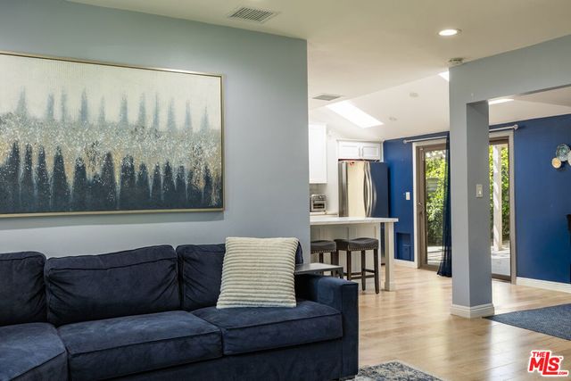 8131 Bianca Avenue, Northridge, CA 91325