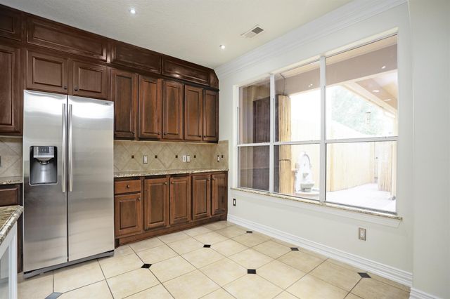 2043 Palm Forest Lane, Houston, TX 77077