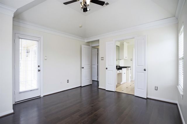 2043 Palm Forest Lane, Houston, TX 77077