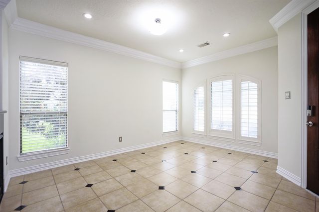 2043 Palm Forest Lane, Houston, TX 77077