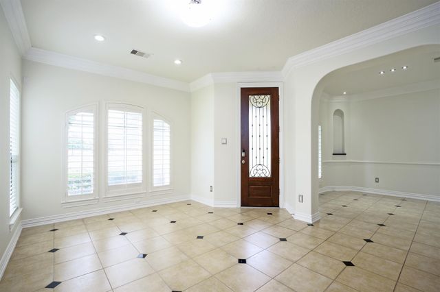 2043 Palm Forest Lane, Houston, TX 77077