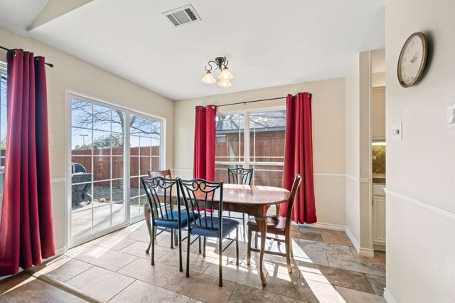 2845 White Oak Drive, Grand Prairie, TX 75052