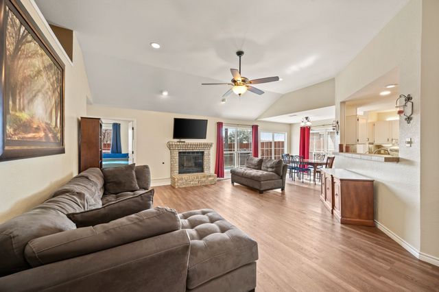 2845 White Oak Drive, Grand Prairie, TX 75052