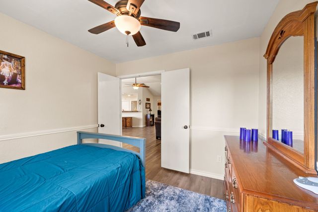 2845 White Oak Drive, Grand Prairie, TX 75052