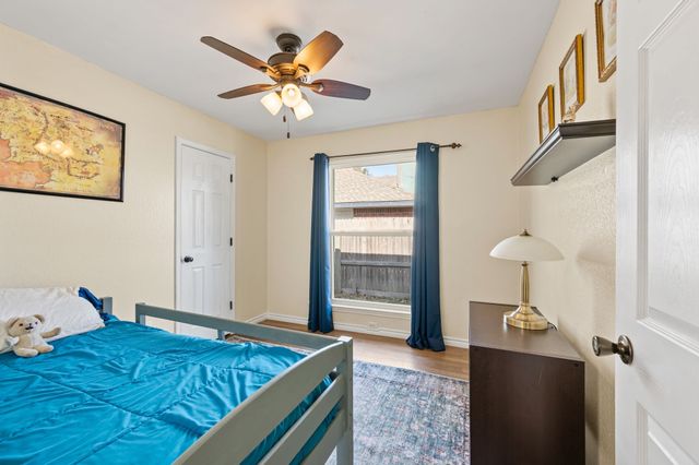 2845 White Oak Drive, Grand Prairie, TX 75052