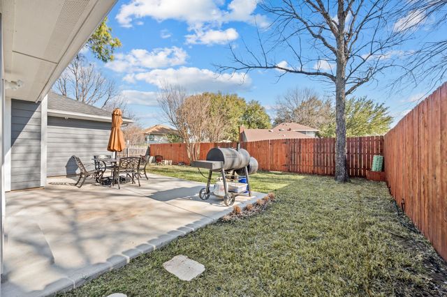 2845 White Oak Drive, Grand Prairie, TX 75052