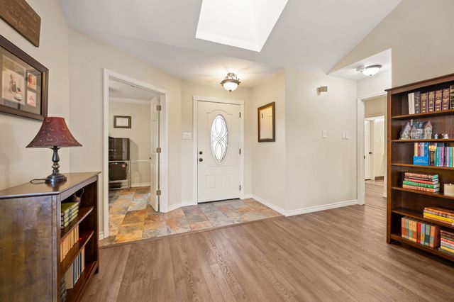 2845 White Oak Drive, Grand Prairie, TX 75052