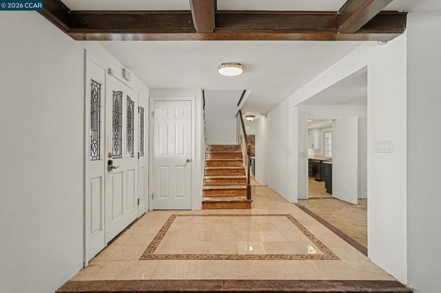 2030 Clearview Ct, Walnut Creek, CA 94598