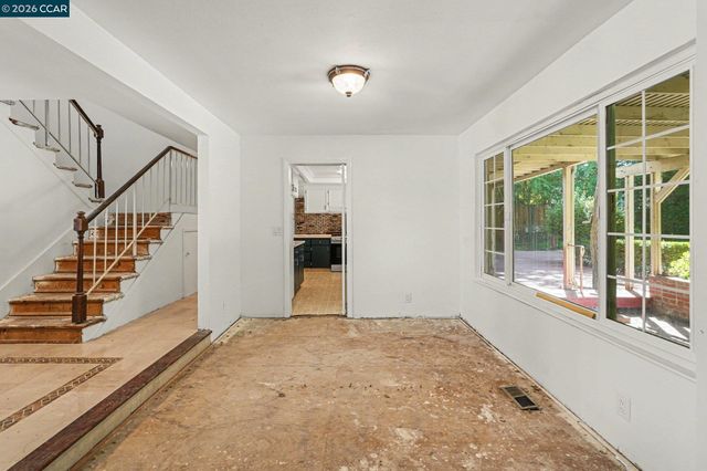 2030 Clearview Ct, Walnut Creek, CA 94598