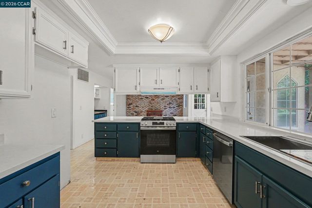 2030 Clearview Ct, Walnut Creek, CA 94598