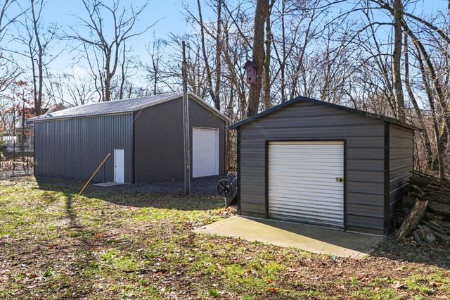 10510 E Orange Street, Monterey, IN 46960