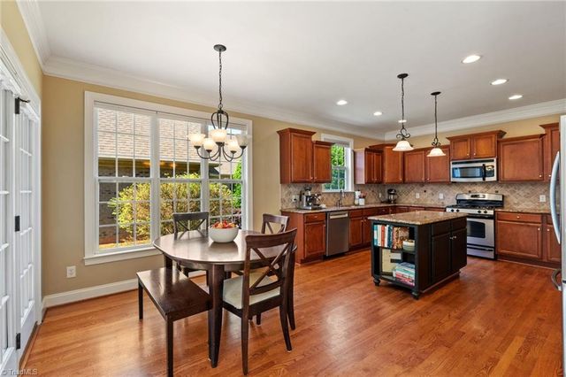 4391 Barrington Oaks Court, Clemmons, NC 27012