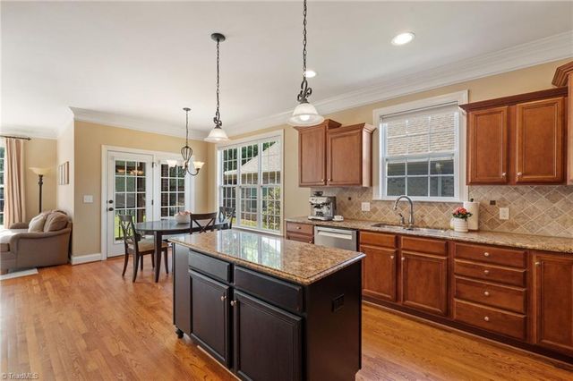 4391 Barrington Oaks Court, Clemmons, NC 27012