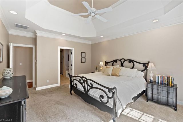 4391 Barrington Oaks Court, Clemmons, NC 27012