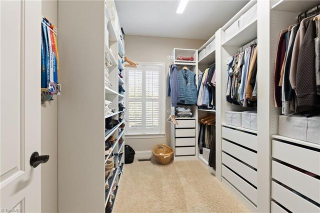 4391 Barrington Oaks Court, Clemmons, NC 27012