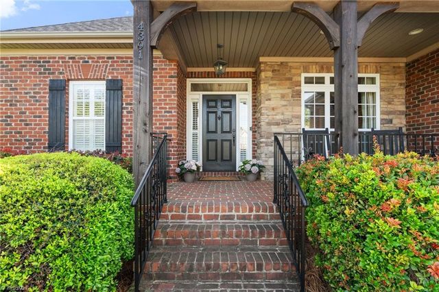 4391 Barrington Oaks Court, Clemmons, NC 27012