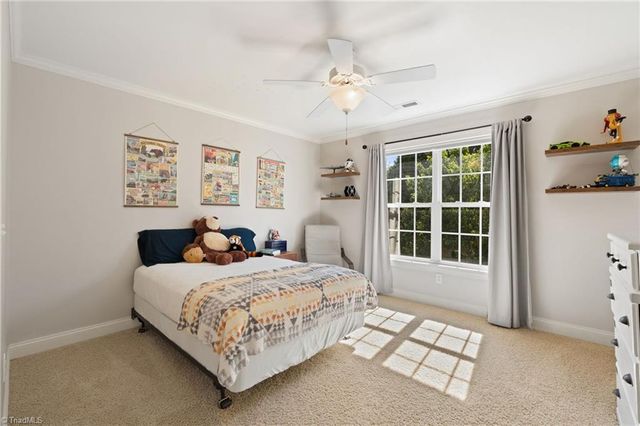 4391 Barrington Oaks Court, Clemmons, NC 27012