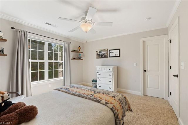 4391 Barrington Oaks Court, Clemmons, NC 27012