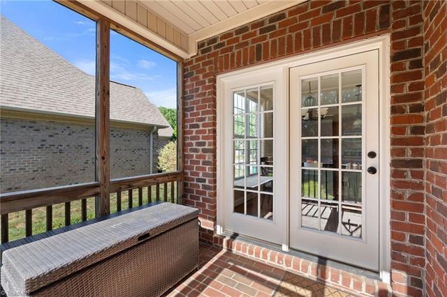 4391 Barrington Oaks Court, Clemmons, NC 27012