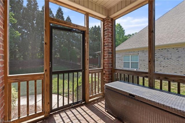 4391 Barrington Oaks Court, Clemmons, NC 27012