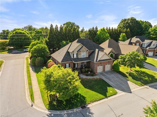 4391 Barrington Oaks Court, Clemmons, NC 27012