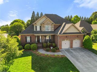 4391 Barrington Oaks Court, Clemmons, NC 27012