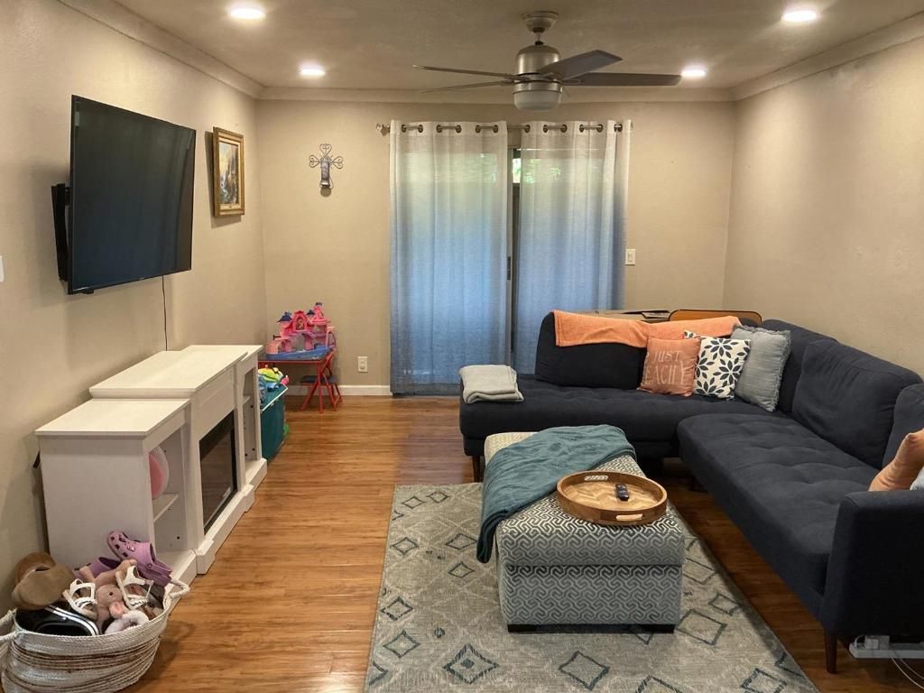 Image 2 of property listing at 259 N Capitol Avenue 180, San Jose, CA 95127