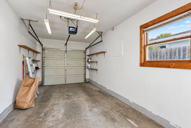 2721 S 53rd Street, Kansas City, KS 66106